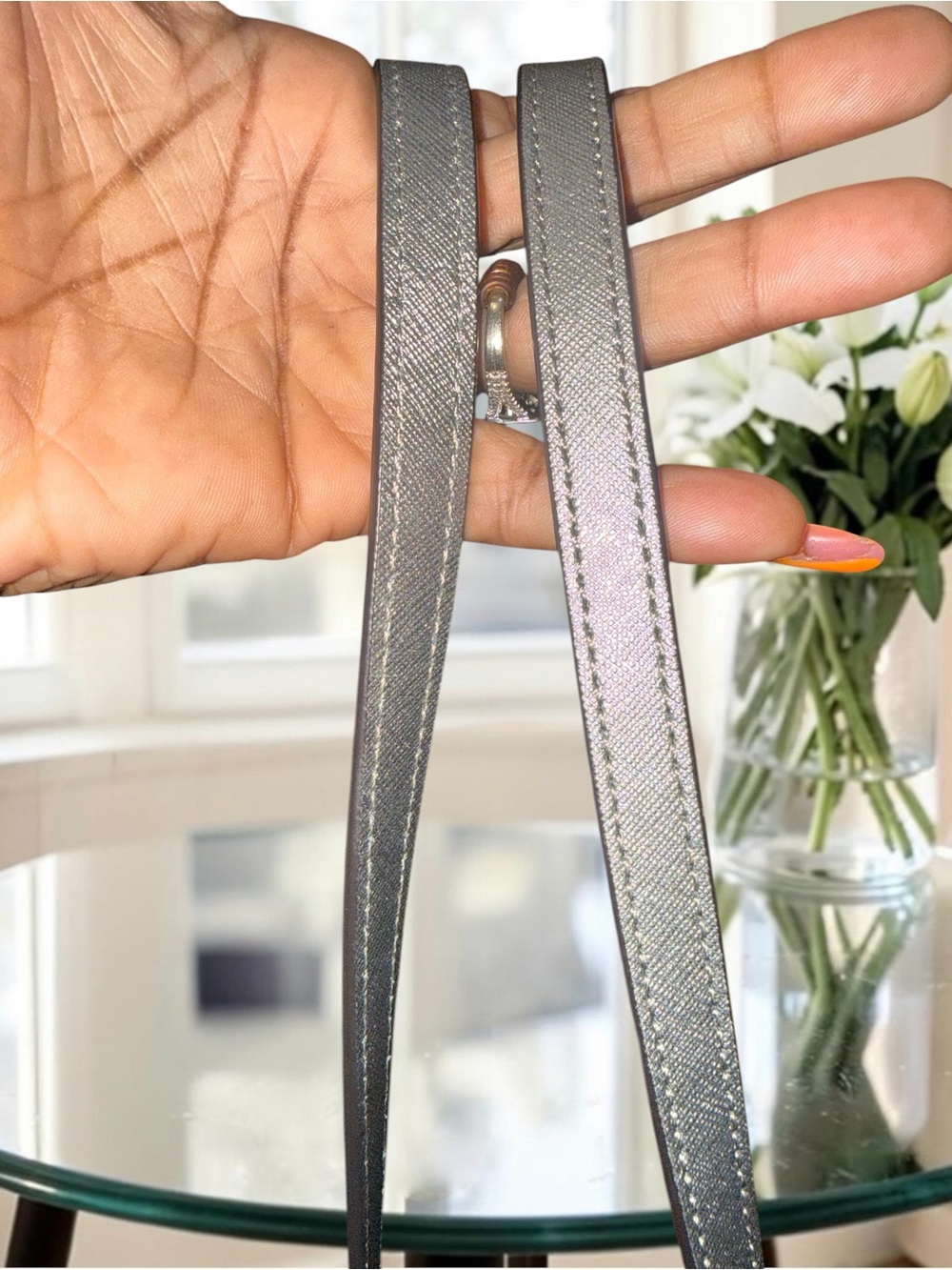 3FER Karl Lagerfeld Park Metallic Silver Tote with Matching Pouch & Accent Scarf - Picture 11 of 16